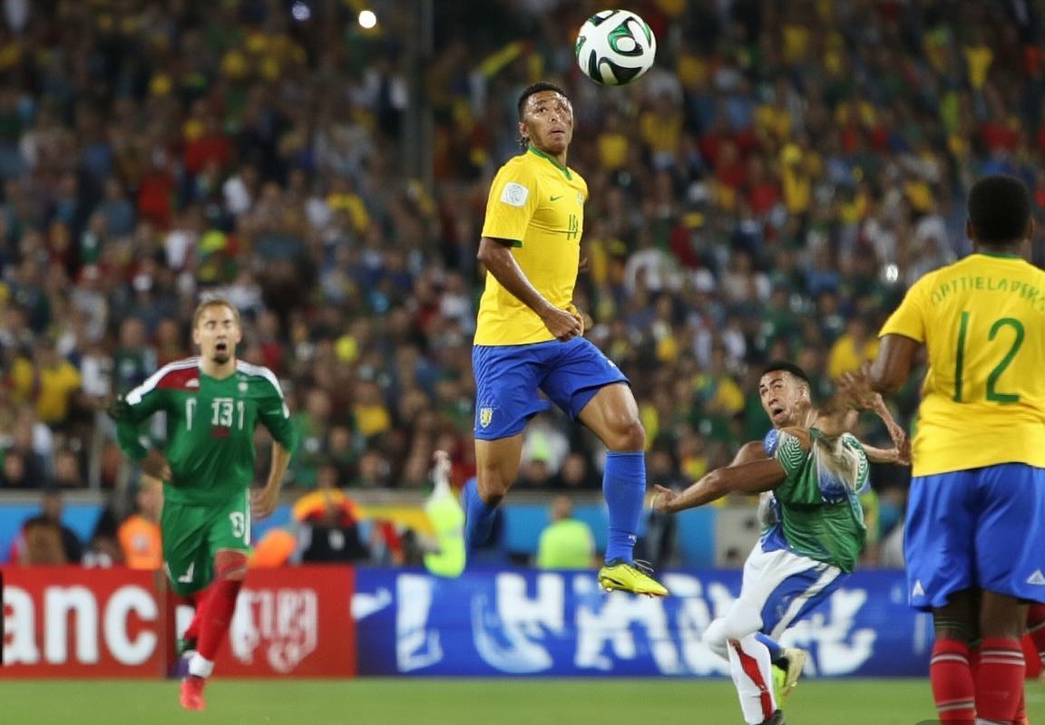 巴西墨西哥巅峰对决：激情之战精彩回顾(图3)